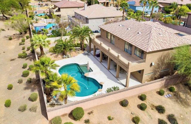 Pool, Basketball & Golf w/ 5BR 5BD & Events allowed