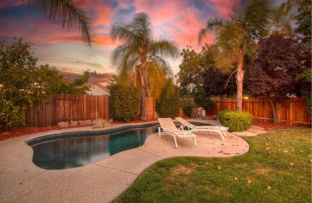 Pool Gem Near Downtown Big Yard Pets OK