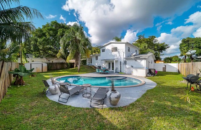 Pool Home 9