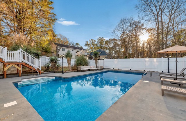 Pool House/ 9beds/4Ba/ Kings/ Billiard/ Air Hockey