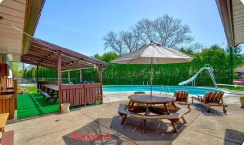 Pool House