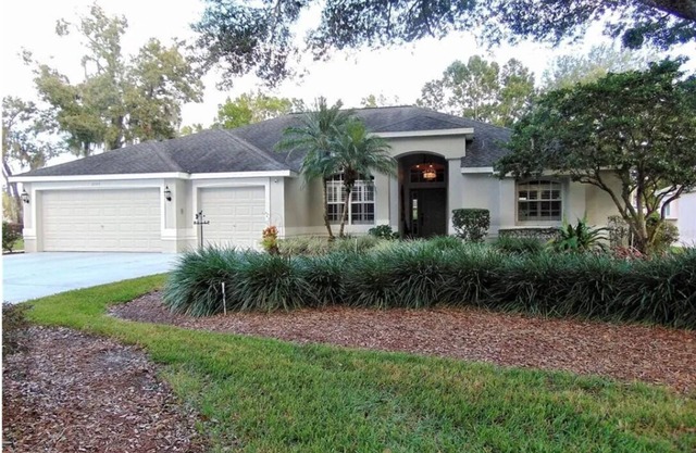 Pool House in Gated Community Close to TIA, Beaches, and Major Shopping King bed
