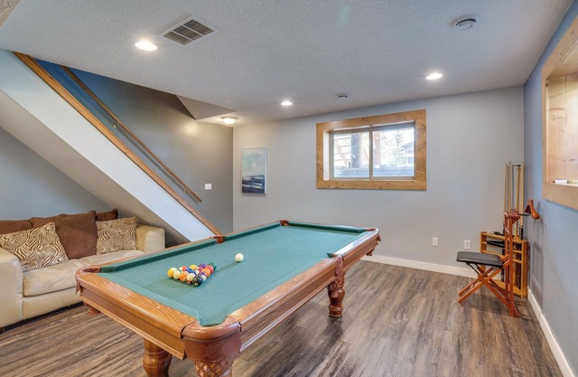 Whispering Pines Cabin mit Pool, See- und Golfzugang!