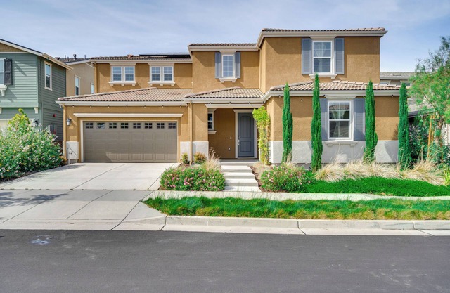Pool Access: Spacious Tracy Home w/ Yard!