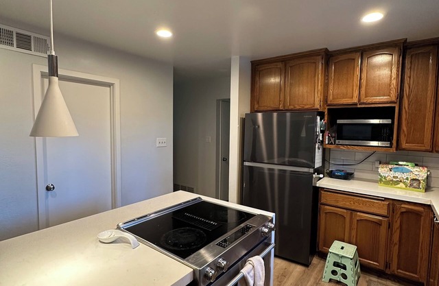Pool Relaxation & A Good Time- 4 bedroom sleeps 8