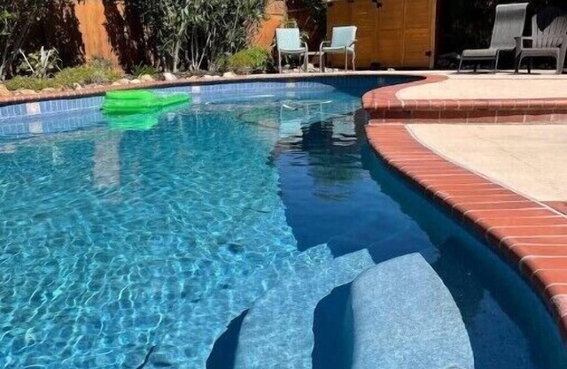 Pool/spa Peaceful Retreat with Saddleback Mountain & sunset views. Near trails