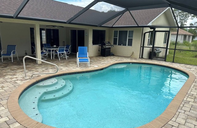 Pool, space, privacy, location!