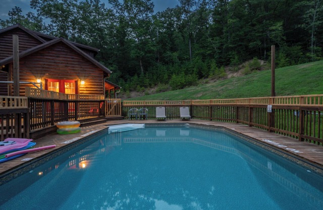 Pool Table | High Speed WiFi | Starry Mountain Night | Secluded Cabin | Red River Gorge, Kentucky!