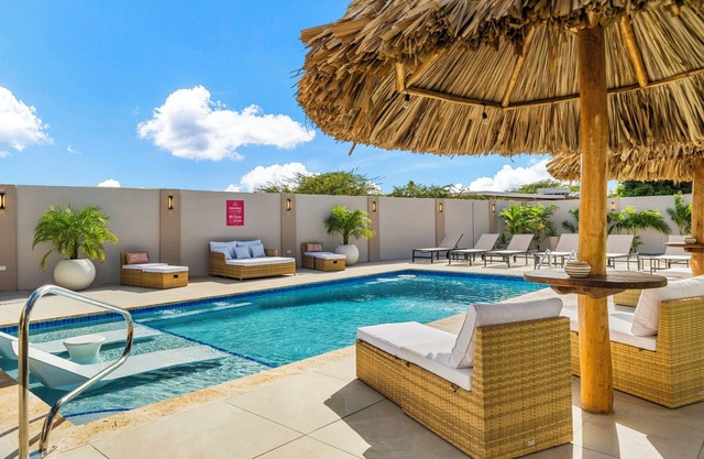 POOL TABLE * PRIVATE POOL * SLEEPS 16
