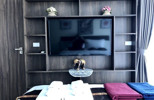 Luxus Business Suite F7 mit Poolblick in der Grand Avenue bei Pattaya City Estates