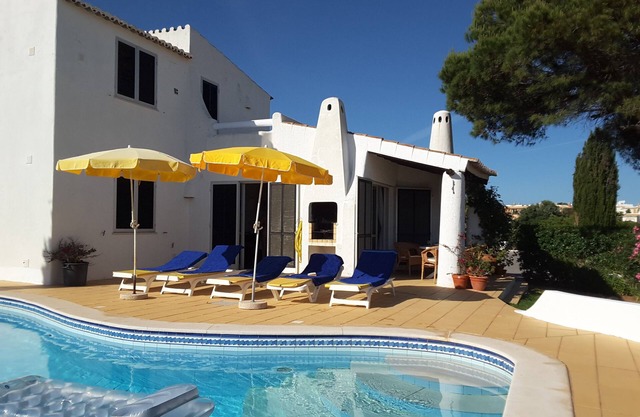 Poolvillla in der Quinta do Paraiso, 800m zum Strand/Ortsmitte, W-Lan kostenfrei