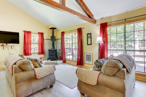 Pools and Ski Access Lackawaxen Cottage with Deck!