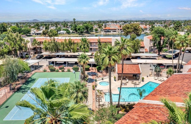 Poolside Luxury, Ground Level, 3 Bedroom Condo