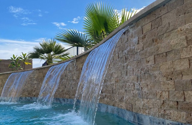Poolside Paradise Awaits!