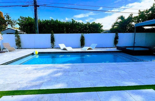 Poolside Retreat Haven close to MIA Airport