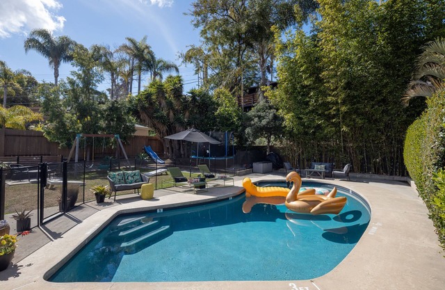 Poolside Vibes Oside, Artist inspired Mid-Century Design