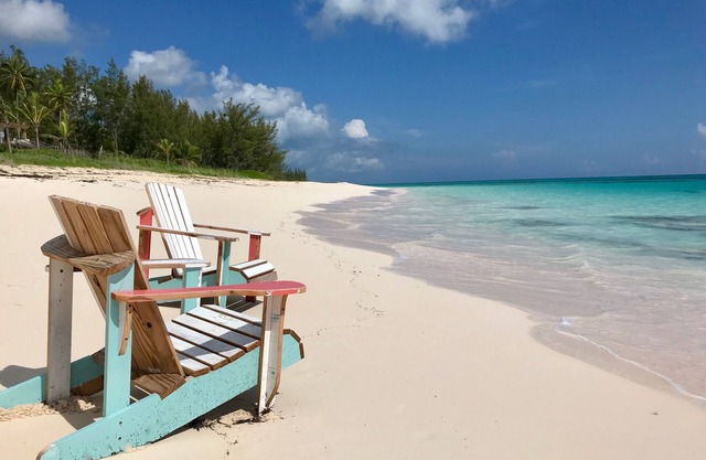 WIE IM WANDERLUST MAGAZIN GESEHEN! Privates Ferienhaus am Pink-Sand Beach