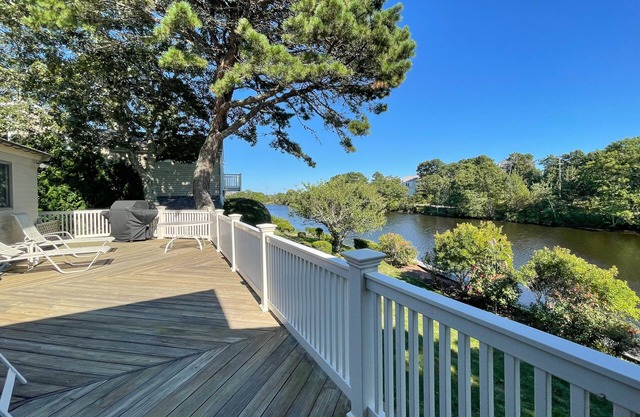 Popponesset Waterfront home-4 bedrooms, 3 baths with outdoor shower