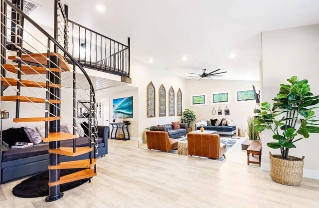 Poppy Cottage with Spa Modern Luxury