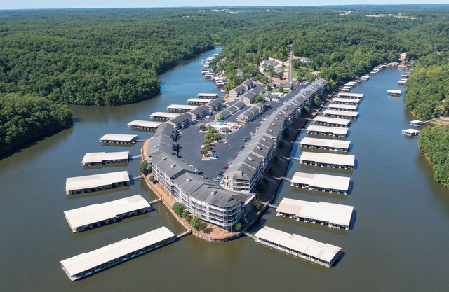 Popular Beautiful & warm 2 bedroom condo MM 3 Grand Glaize Arm, Osage beach, MO.