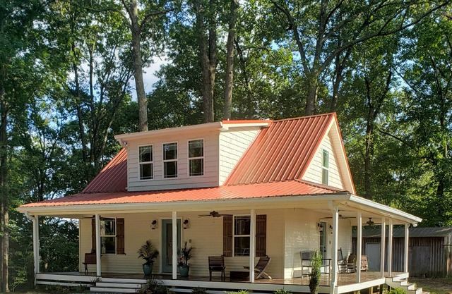 Porchland Cottage -PRACTICALLY NEW HOUSE with Countryside view -pet friendly