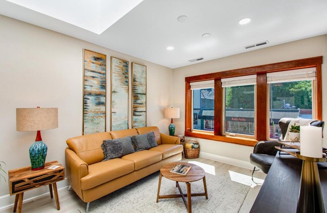 Port Angeles City View Loft