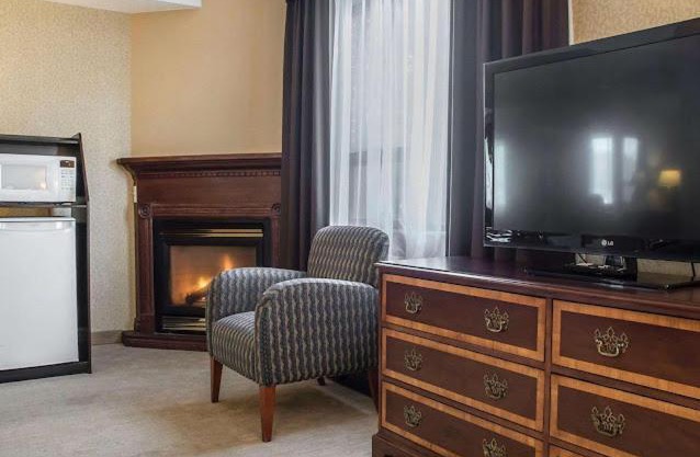 Port Hope Inn & Suites