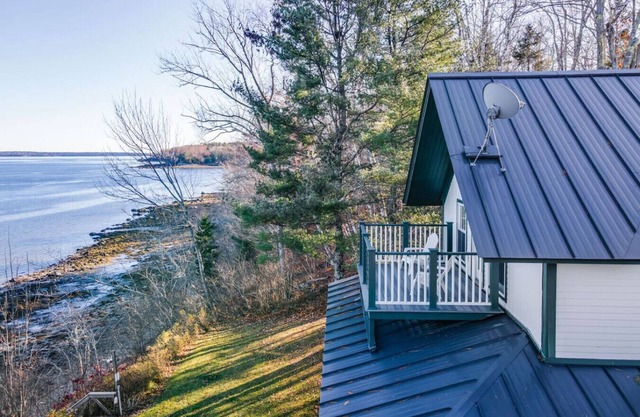 Port Lucy - Family Home w/ Direct Access to Bay!