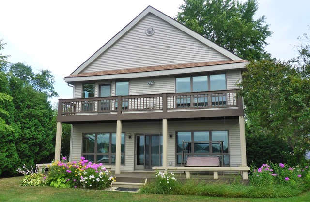 Portage Lakefront - Tolle Aussicht und Lage - 5 Schlafzimmer - 3 Bäder - Garage für 2 Autos