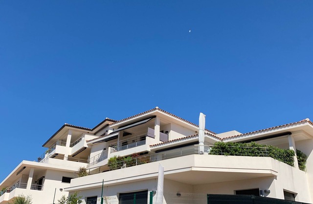 Porticcio, T3 70 m2 mit 20 m2 Terrasse, Meer- und Bergblick