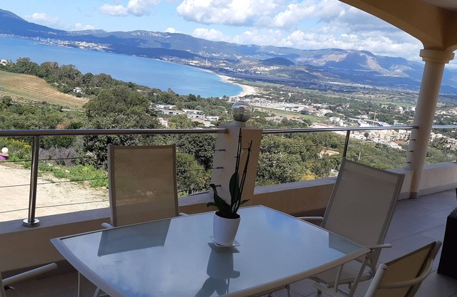 PORTICCIO Top of Villa, Panoramablick - atemberaubendes Meer / Berg 7 Personen
