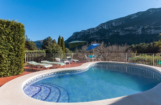 PORTILET - Ferienhaus mit privaten Pool in Barx.