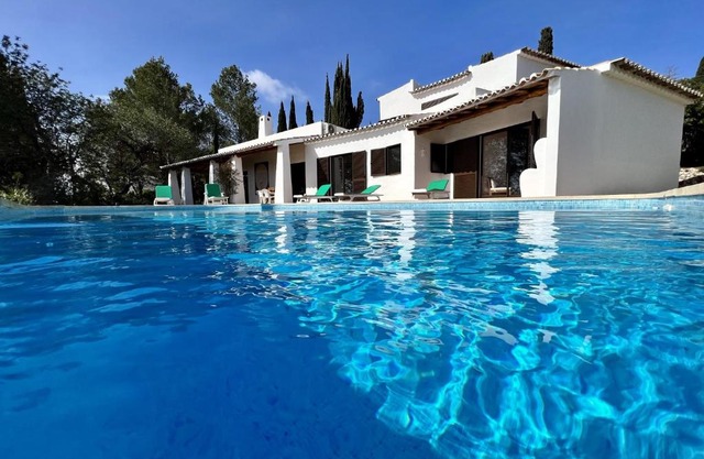 Portimão Bellevue Villa With Pool by Homing