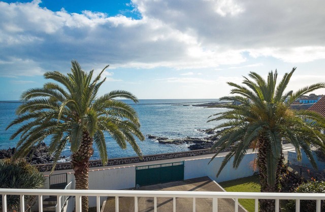 Porto Martins Bay Apartments - Apt B (AL). Urlaub am Meer in Badebereich.