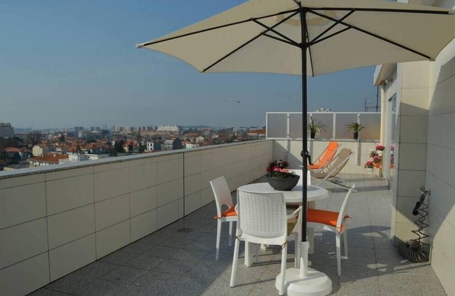 Musikalisches Porto - herrliche 33m2 Terrasse und kostenlose Privatparkplätze
