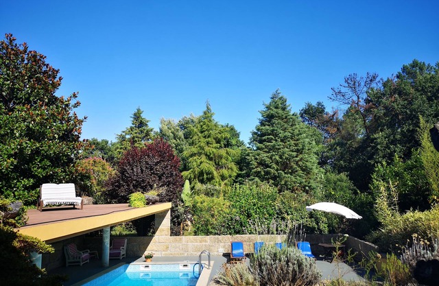 Porto Natura Villa - nature and pool, w/ direct train to Porto historic center