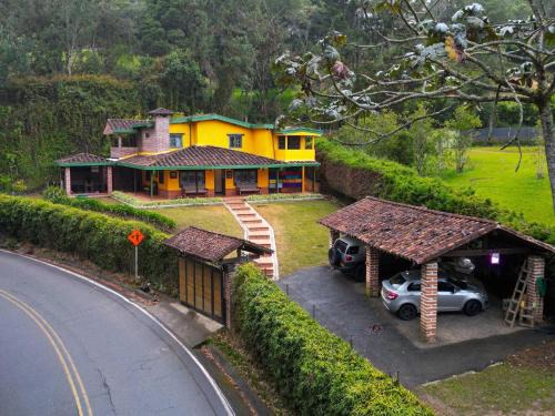 Portofino mountain retreat near Medellín