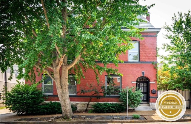 Poliertes und luxuriöses 4-stöckiges Soulard-Einfamilienhaus