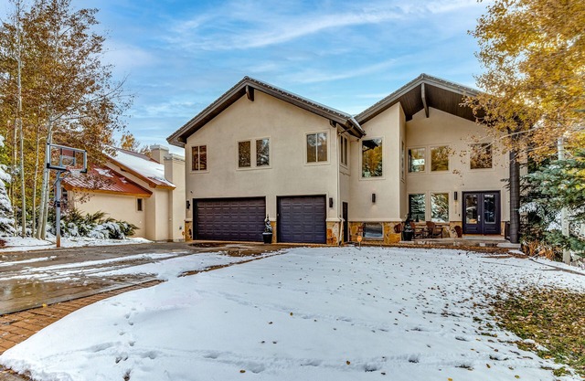 Posh Park City Paradise | Designer Interior, Hot Tub, Game Room & Epic Deck