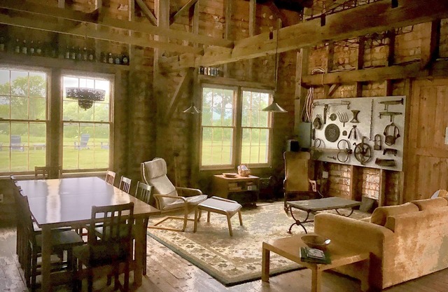 Post-and-Beam Barn with Lake Access