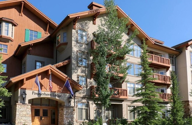 Powderhorn Suite by Cottonwood Lodging