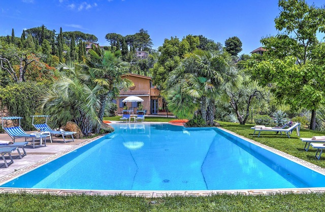 Pozzo Antico 10 - Fünf Schlafzimmer Villa, Schläft 10