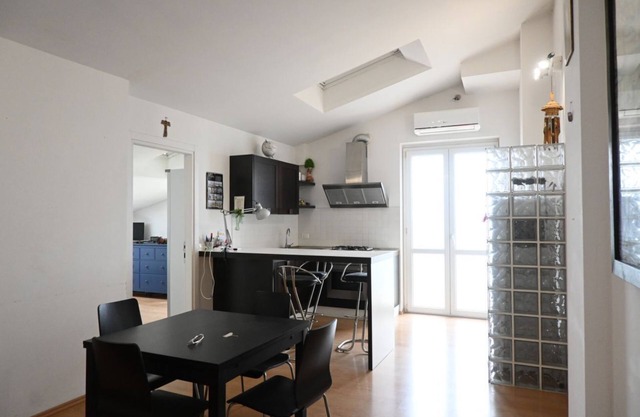 PP01 - Porto Potenza, new sea front apartment with panoramic terrace