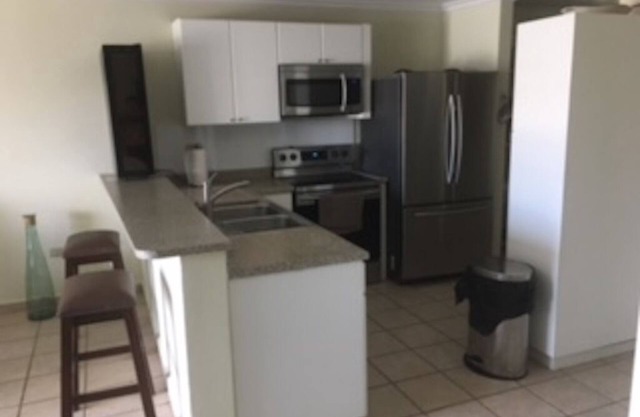 PR-PARADISE, Serenity-3-BEDROOM-2 BathRM- APT -PARKING, POOL-WiFI-close to BEACH
