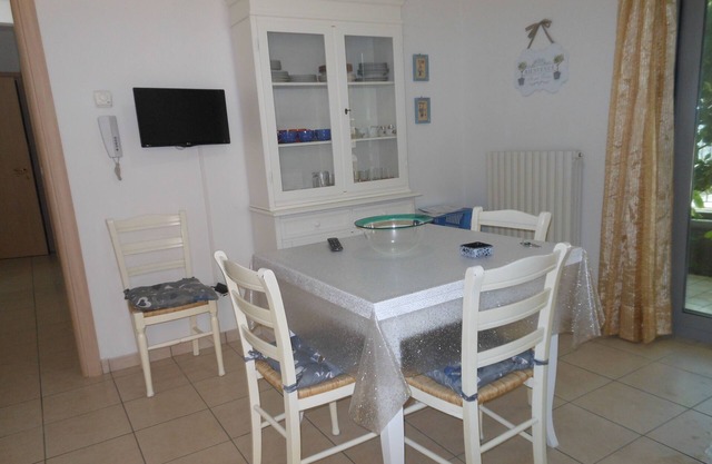 Praktische und einladende Dreizimmerwohnung 50 m vom Strand entfernt.