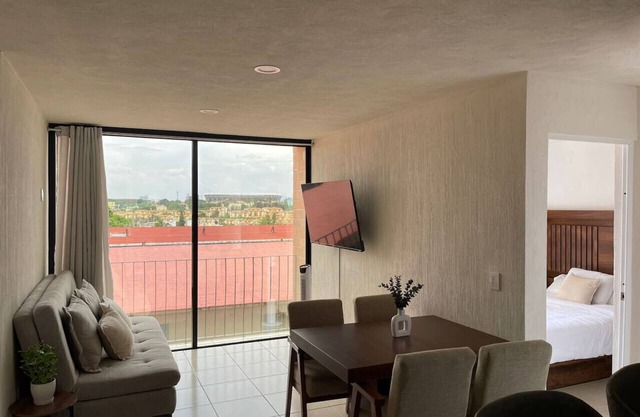 Practical and Well Located Apartment, Close to the Stadium