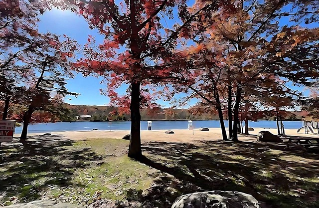 Practically Lakefront Family&Pet Friendly Poconos Perfection w/Hottub