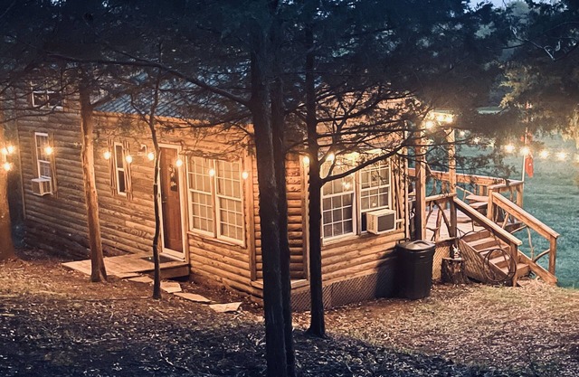 Prairie Creek Cabin -Ride SxS to trails from the cabin! Kayak and Fish the Creek