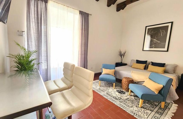 Preciosa Habitación cercana a Jardines