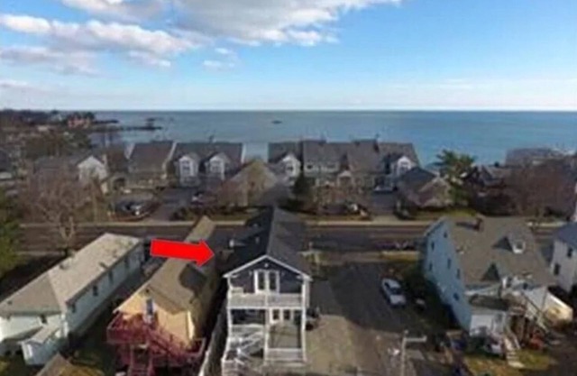 PREMIER BEACH HOUSE ~ Steps From The Beach And Restaurants